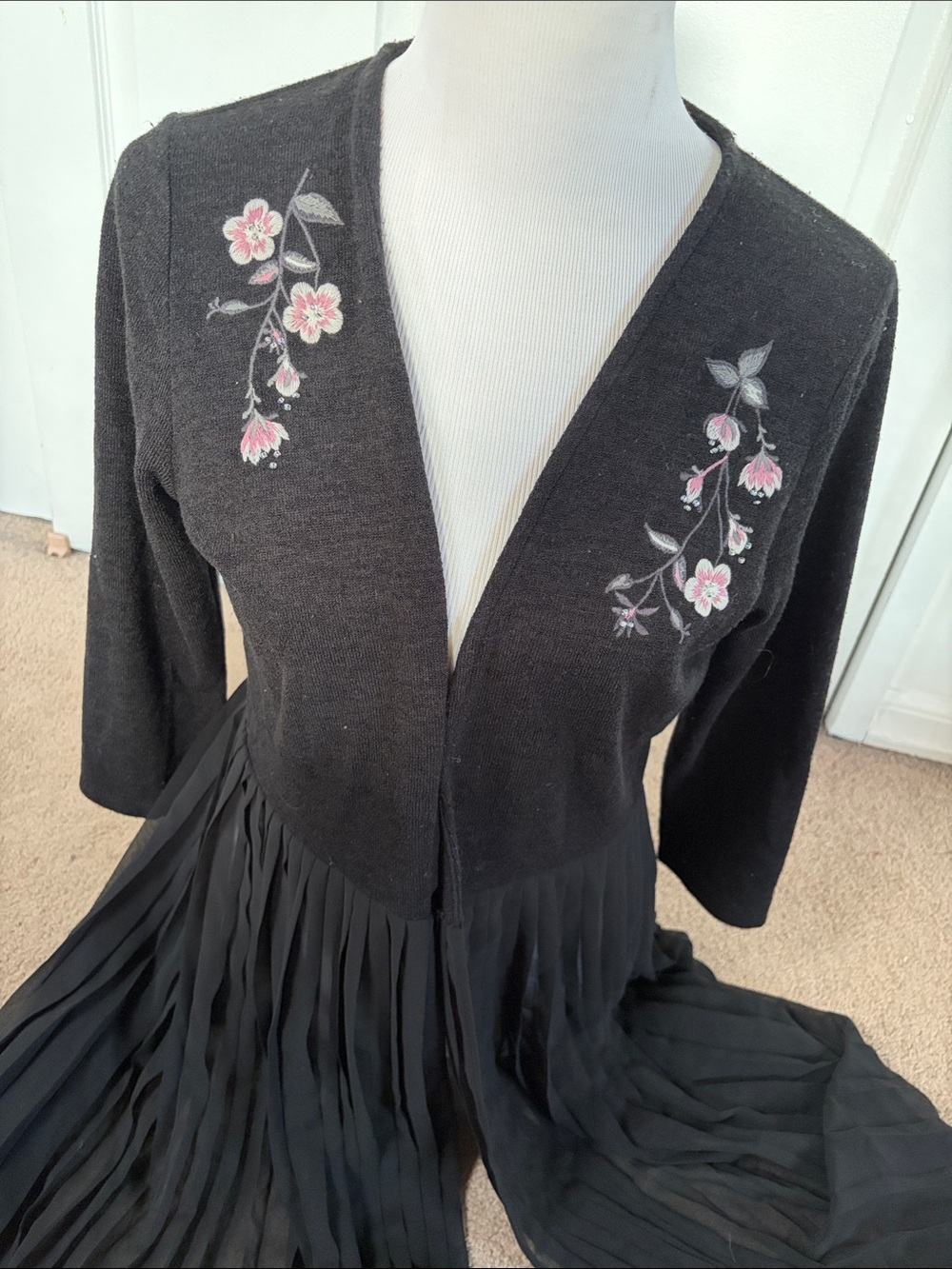 Beautiful Black Long Sweater With Pleated Sheer Bottom - Picture 2 of 2